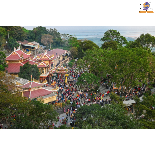 Du Lịch Núi Bà Đen 